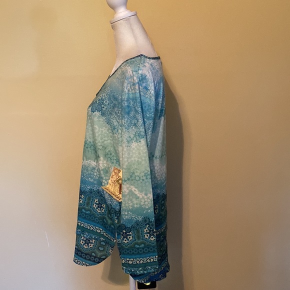 One World top - Picture 7 of 15